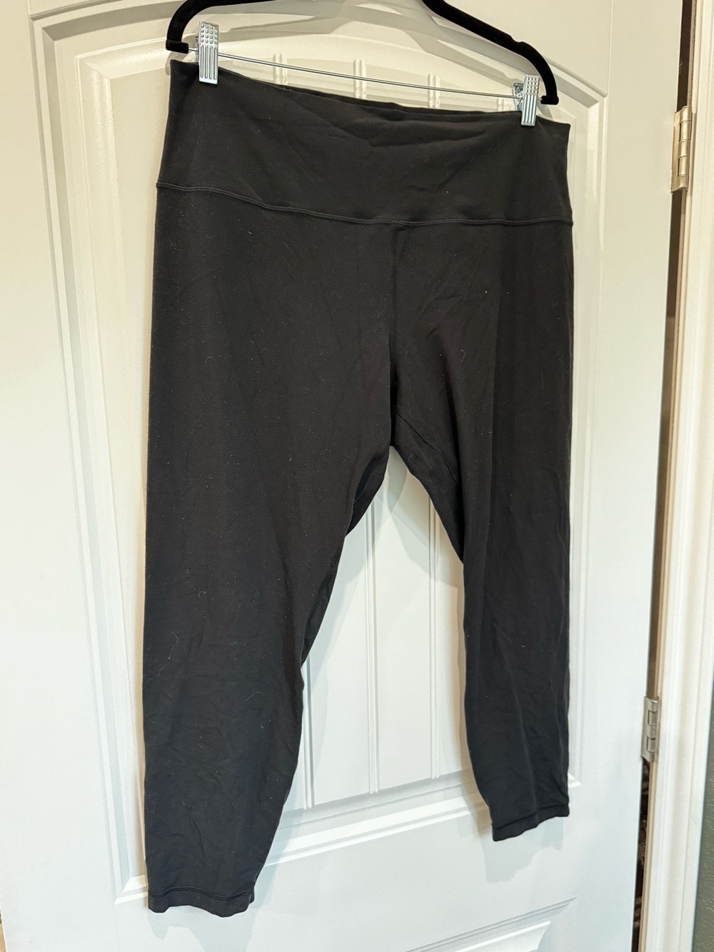 Lululemon Black High Rise Cropped Leggings Size 16 Plus Activewear